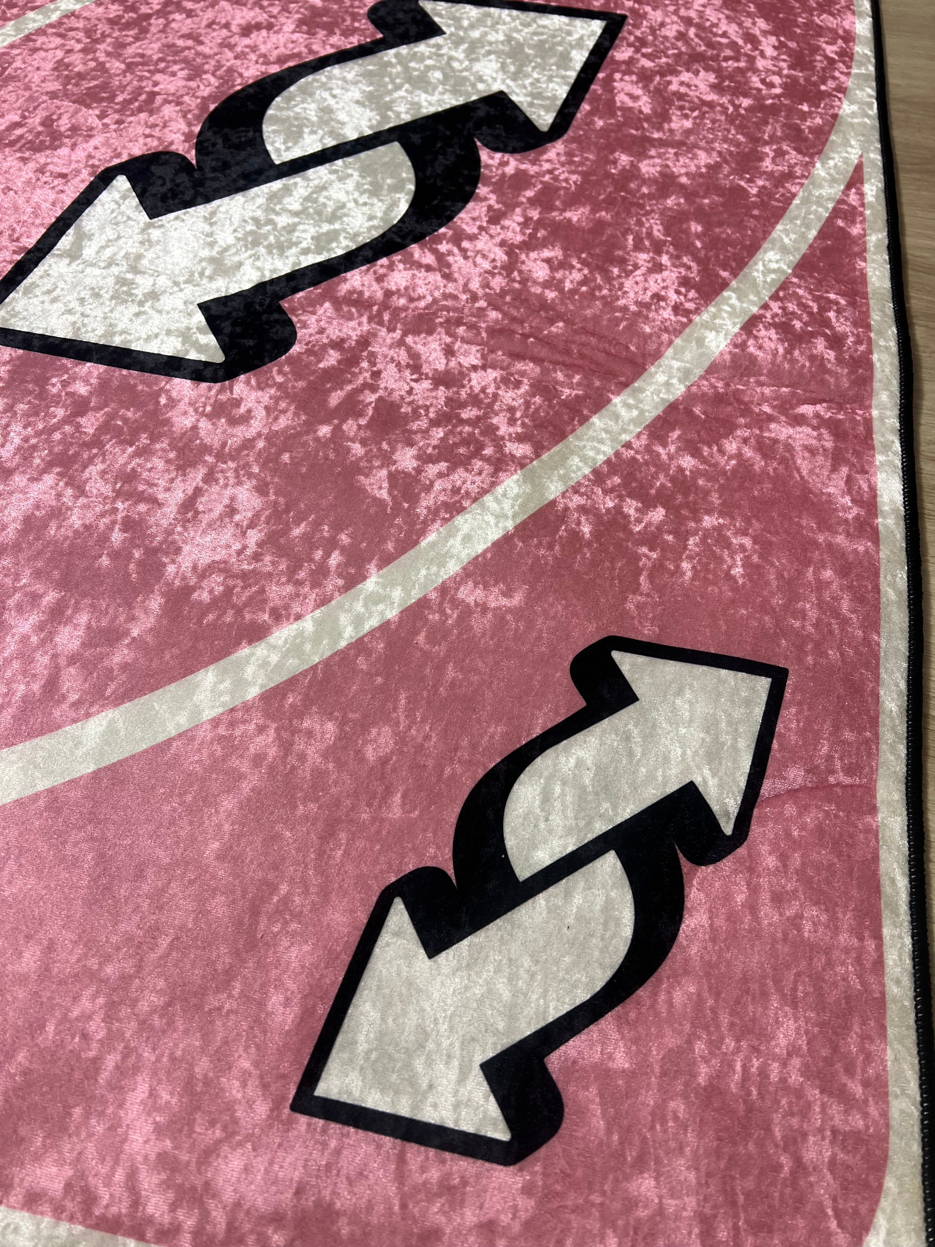 Uno Pink Card Halı