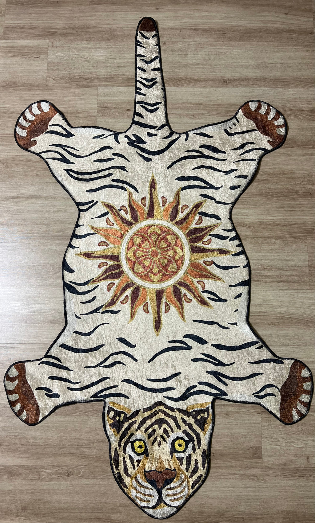 Solar Tiger Özel Kesim Halı